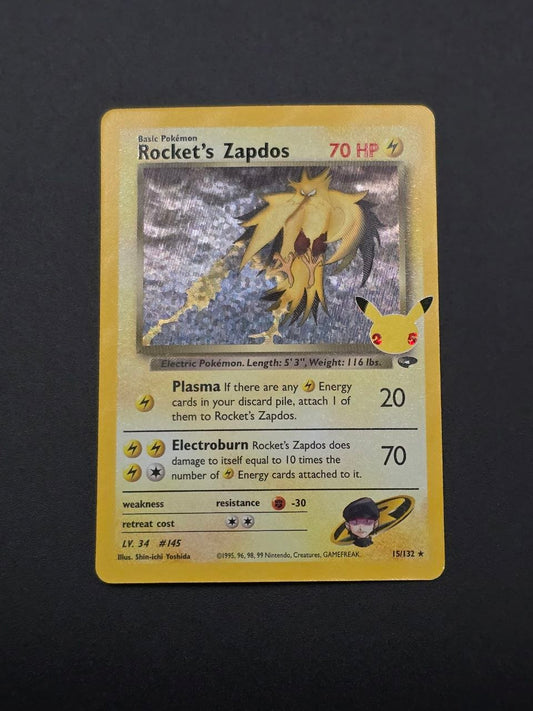 Rocket's Zapdos #15 Celebrations 25th NM / 🇬🇧