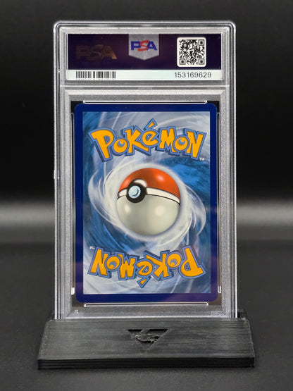 Charizard [Cracked Ice] #25 Vivid Voltage PSA 8 / 🇬🇧